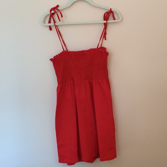 Red dress - Picture 2 of 5